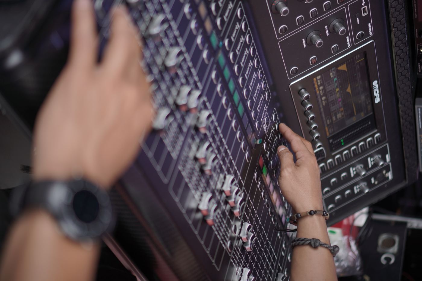 Dokumentasi Music & Performance oleh Lantai Atas Event Solution
