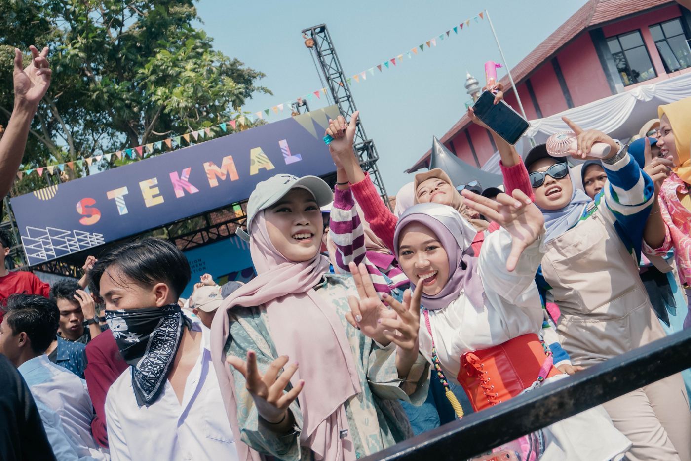 Dokumentasi Music & Performance oleh Lantai Atas Event Solution