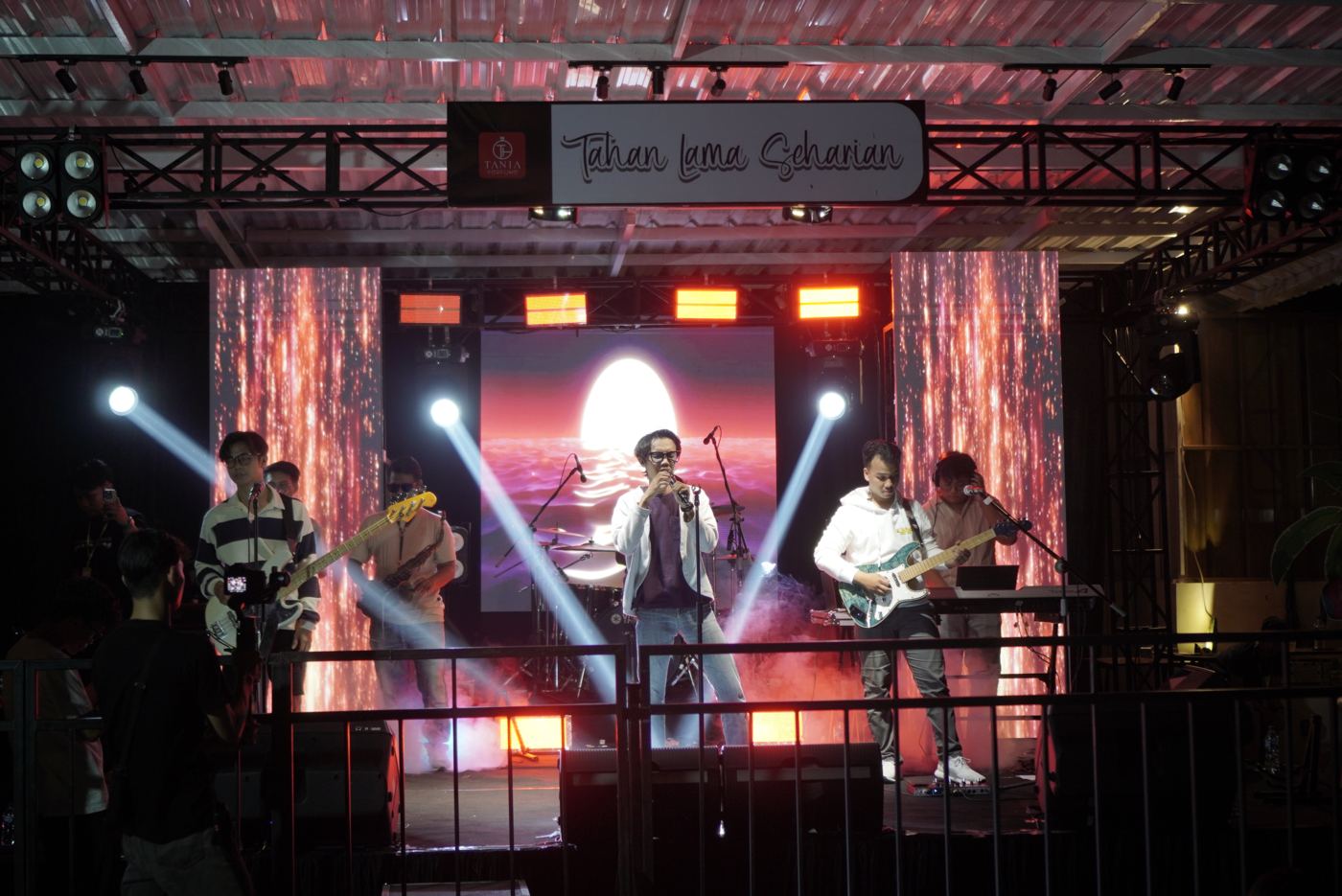 Dokumentasi Music & Performance oleh Lantai Atas Event Solution