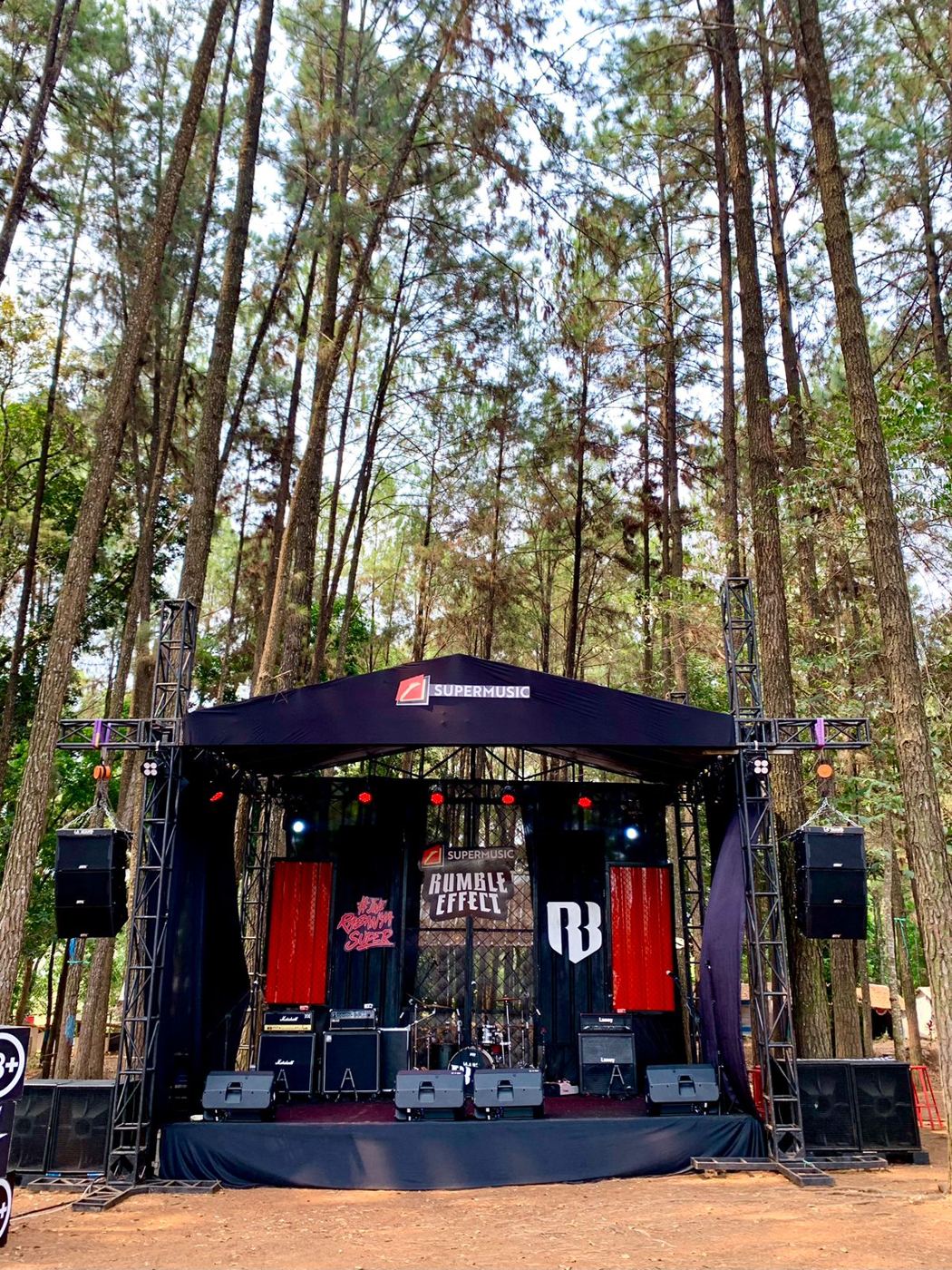 Dokumentasi Stage & Rigging oleh Lantai Atas Event Solution